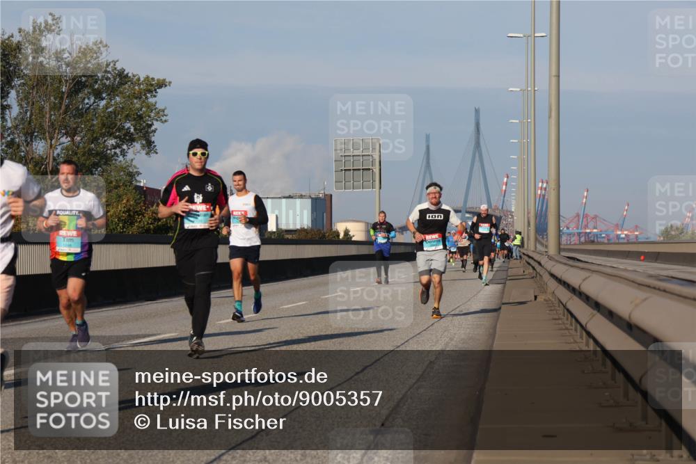 03.10.2025 - Köhlbrandbrückenlauf Luisa Fischer http://msf.ph/oto/9005357 03.10.2025 10:47:04 Position 3  meine-sportfotos.de