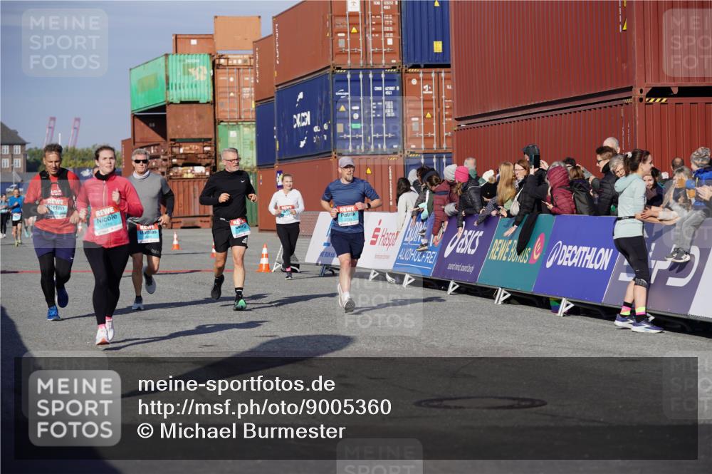 03.10.2025 - Köhlbrandbrückenlauf Michael Burmester http://msf.ph/oto/9005360 03.10.2025 10:07:50 Ziel 1335, 1336, 1395, 1699, 1716, 1849, 2733, 3217, 3272, 3683, 3684, 3797 meine-sportfotos.de