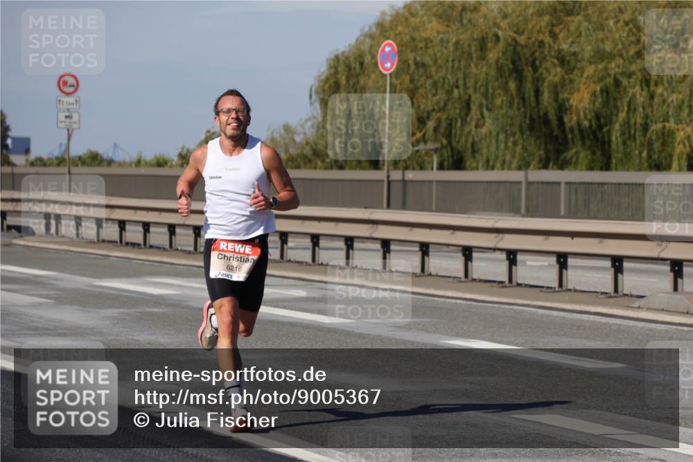 03.10.2025 - Köhlbrandbrückenlauf Julia Fischer http://msf.ph/oto/9005367 03.10.2025 12:40:04 Position 3 6216 meine-sportfotos.de