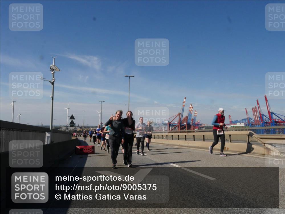 03.10.2025 - Köhlbrandbrückenlauf Matties Gatica Varas http://msf.ph/oto/9005375 03.10.2025 12:59:41 Position 2  meine-sportfotos.de