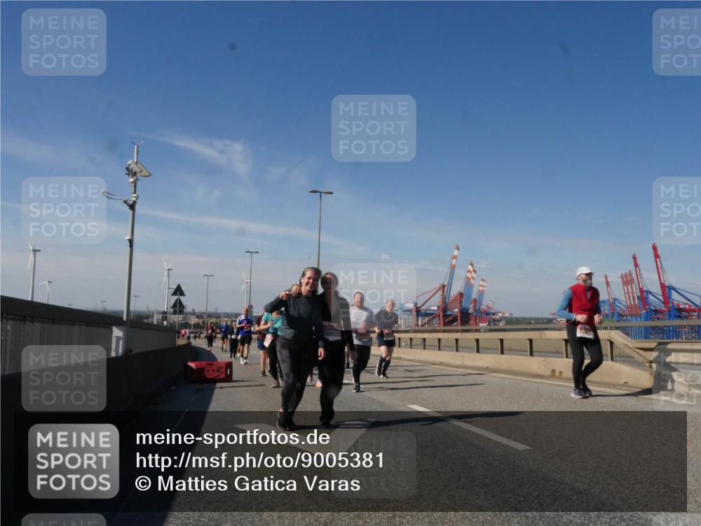 03.10.2025 - Köhlbrandbrückenlauf Matties Gatica Varas http://msf.ph/oto/9005381 03.10.2025 12:59:41 Position 2  meine-sportfotos.de