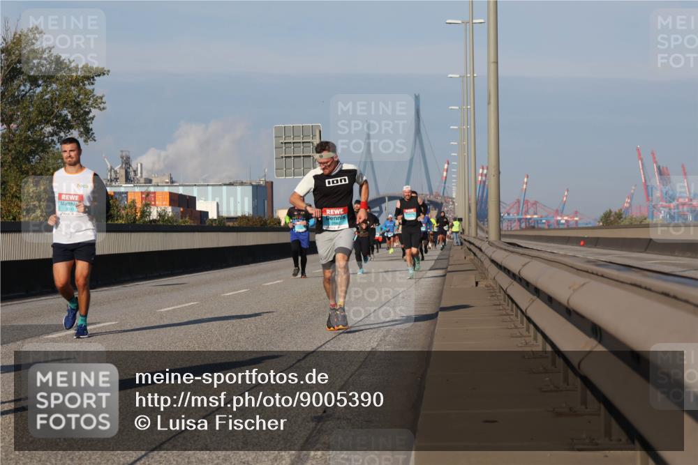 03.10.2025 - Köhlbrandbrückenlauf Luisa Fischer http://msf.ph/oto/9005390 03.10.2025 10:47:06 Position 3 3343 meine-sportfotos.de