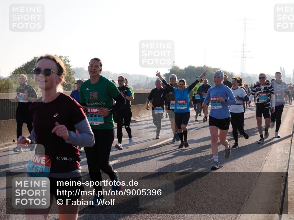 03.10.2025 - Köhlbrandbrückenlauf Fabian Wolf http://msf.ph/oto/9005396 03.10.2025 09:19:13 Position 3 3186, 3642, 3539 meine-sportfotos.de