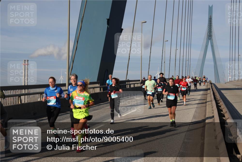 03.10.2025 - Köhlbrandbrückenlauf Julia Fischer http://msf.ph/oto/9005400 03.10.2025 09:52:07 Position 2 1879 meine-sportfotos.de