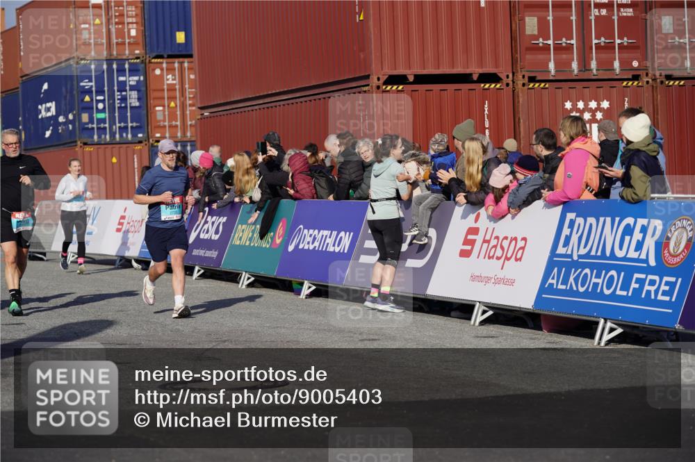 03.10.2025 - Köhlbrandbrückenlauf Michael Burmester http://msf.ph/oto/9005403 03.10.2025 10:07:51 Ziel 1335, 1336, 1395, 1699, 1716, 1849, 2733, 3217, 3272, 3683, 3684, 3797 meine-sportfotos.de