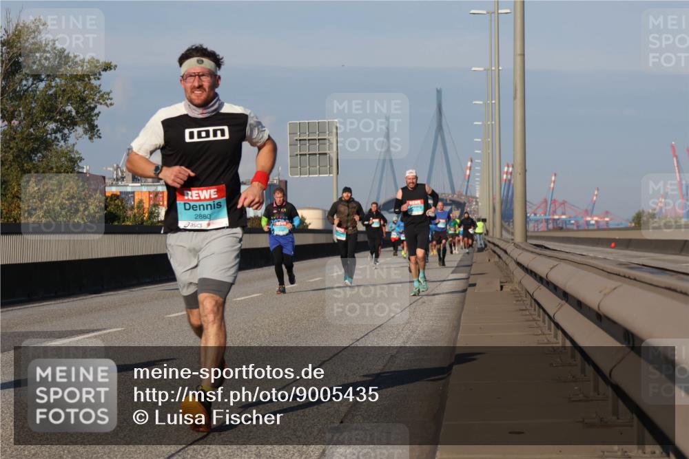 03.10.2025 - Köhlbrandbrückenlauf Luisa Fischer http://msf.ph/oto/9005435 03.10.2025 10:47:08 Position 3 2880 meine-sportfotos.de