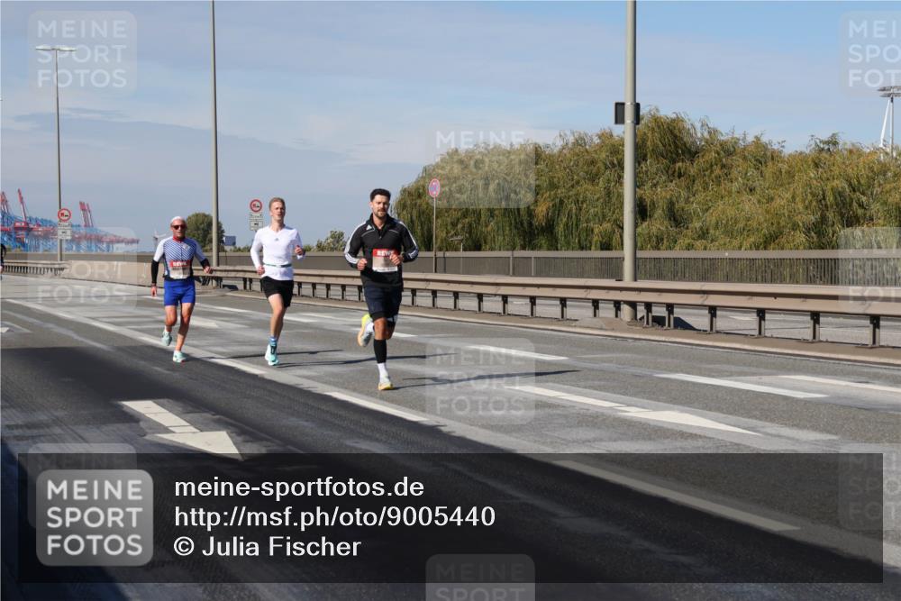 03.10.2025 - Köhlbrandbrückenlauf Julia Fischer http://msf.ph/oto/9005440 03.10.2025 12:40:20 Position 3  meine-sportfotos.de