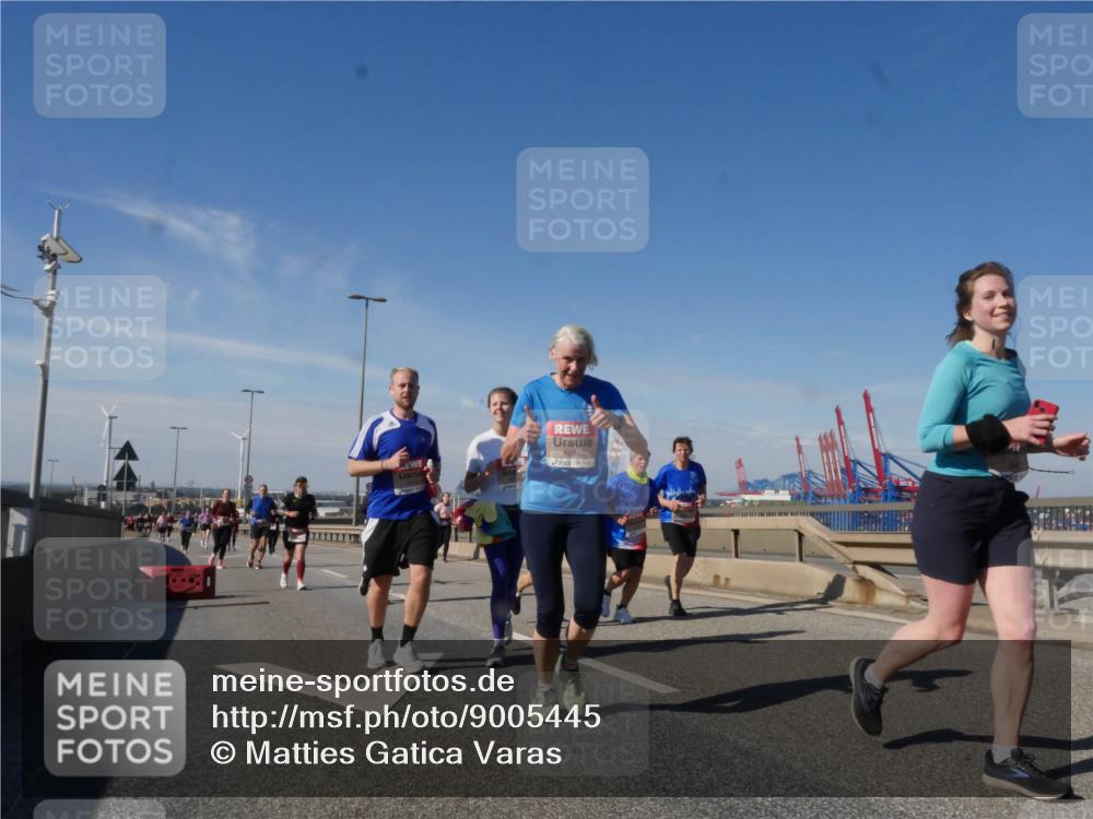 03.10.2025 - Köhlbrandbrückenlauf Matties Gatica Varas http://msf.ph/oto/9005445 03.10.2025 12:59:48 Position 2 6094 meine-sportfotos.de