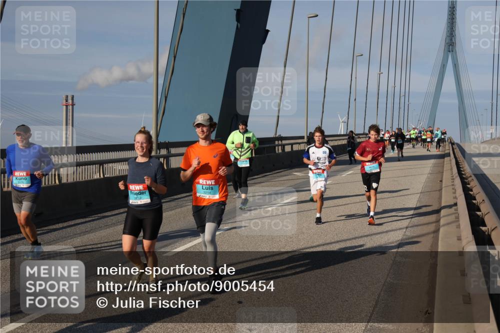03.10.2025 - Köhlbrandbrückenlauf Julia Fischer http://msf.ph/oto/9005454 03.10.2025 09:52:18 Position 2 3213, 3214, 30 meine-sportfotos.de