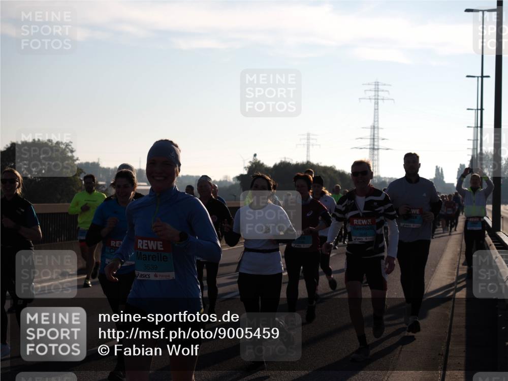 03.10.2025 - Köhlbrandbrückenlauf Fabian Wolf http://msf.ph/oto/9005459 03.10.2025 09:19:15 Position 3 3539, 3540 meine-sportfotos.de