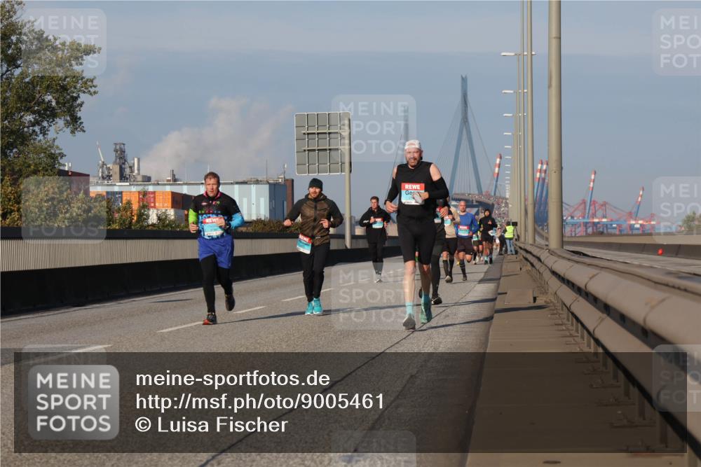 03.10.2025 - Köhlbrandbrückenlauf Luisa Fischer http://msf.ph/oto/9005461 03.10.2025 10:47:10 Position 3  meine-sportfotos.de