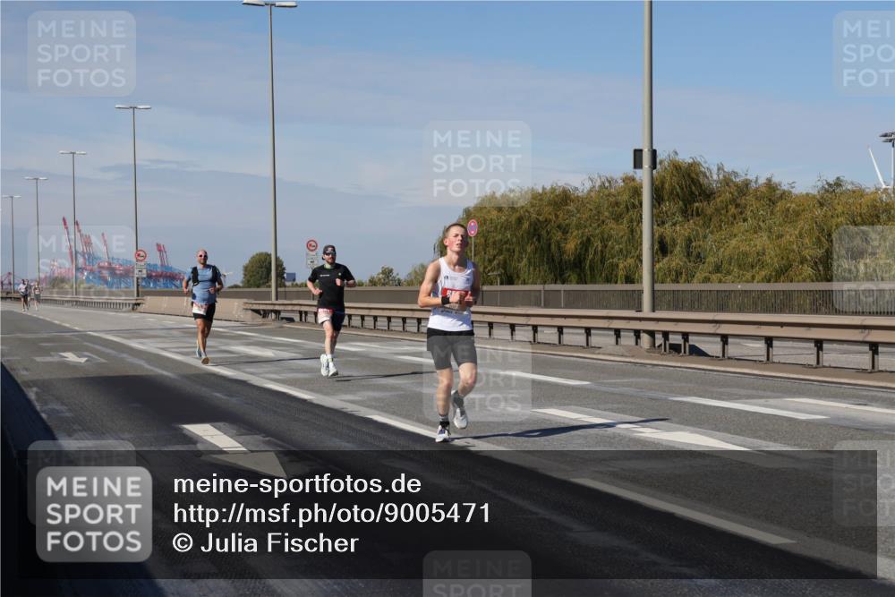 03.10.2025 - Köhlbrandbrückenlauf Julia Fischer http://msf.ph/oto/9005471 03.10.2025 12:40:33 Position 3  meine-sportfotos.de