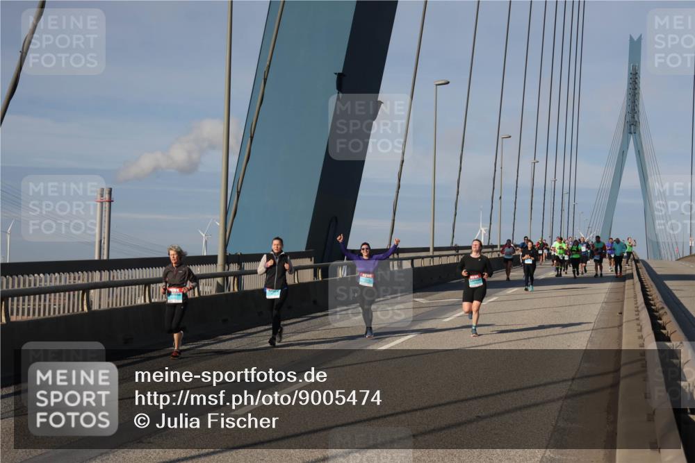 03.10.2025 - Köhlbrandbrückenlauf Julia Fischer http://msf.ph/oto/9005474 03.10.2025 09:52:25 Position 2  meine-sportfotos.de