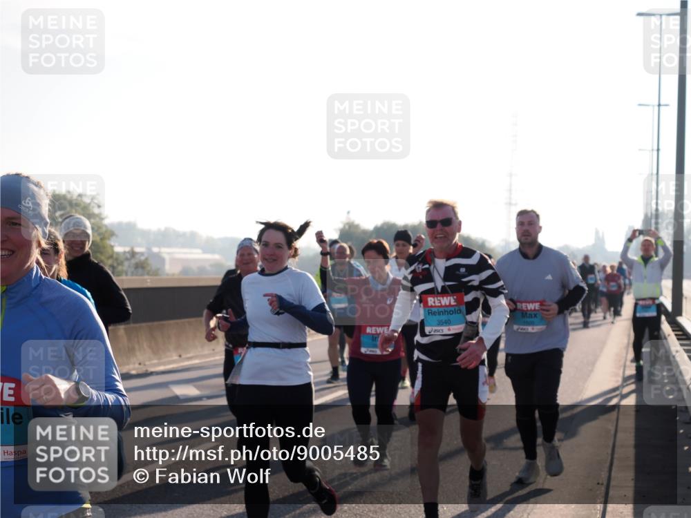 03.10.2025 - Köhlbrandbrückenlauf Fabian Wolf http://msf.ph/oto/9005485 03.10.2025 09:19:16 Position 3 3540, 1505 meine-sportfotos.de