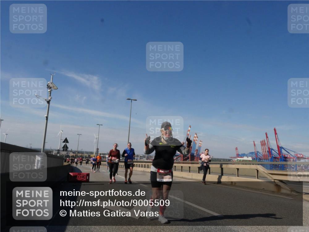 03.10.2025 - Köhlbrandbrückenlauf Matties Gatica Varas http://msf.ph/oto/9005509 03.10.2025 12:59:53 Position 2  meine-sportfotos.de