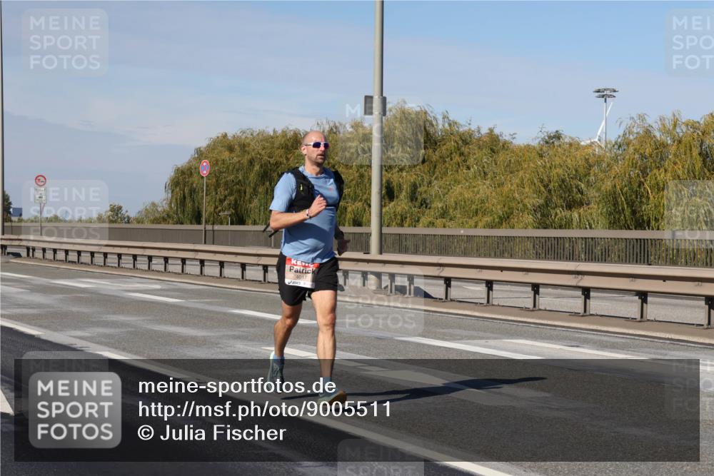 03.10.2025 - Köhlbrandbrückenlauf Julia Fischer http://msf.ph/oto/9005511 03.10.2025 12:40:37 Position 3 4017 meine-sportfotos.de
