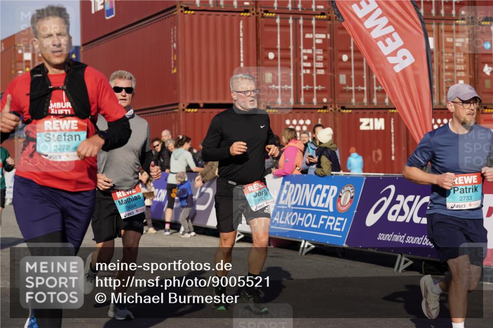 03.10.2025 - Köhlbrandbrückenlauf Michael Burmester http://msf.ph/oto/9005521 03.10.2025 10:07:54 Ziel 1335, 1336, 1395, 1699, 1716, 2733, 3272, 3683, 3684, 3797 meine-sportfotos.de