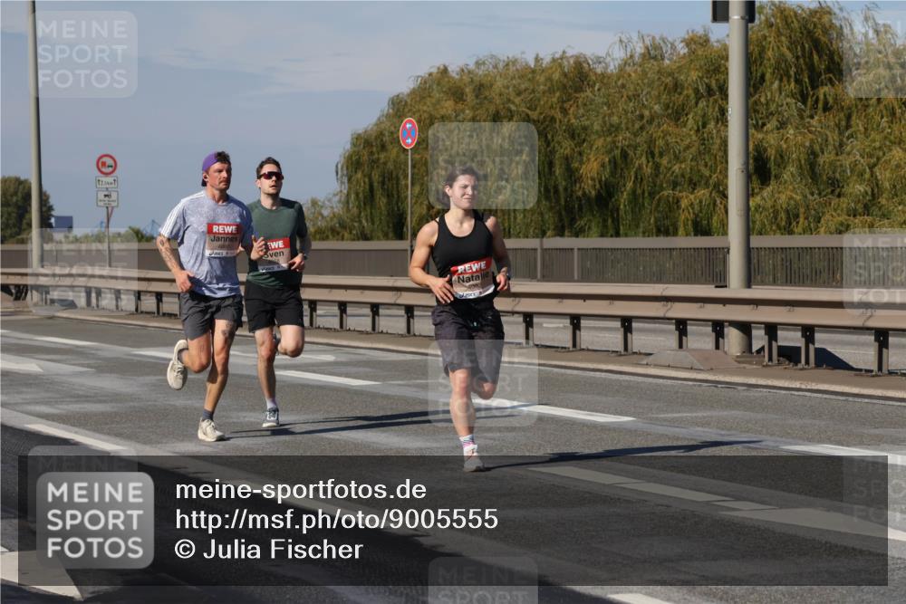 03.10.2025 - Köhlbrandbrückenlauf Julia Fischer http://msf.ph/oto/9005555 03.10.2025 12:40:54 Position 3  meine-sportfotos.de