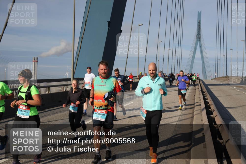 03.10.2025 - Köhlbrandbrückenlauf Julia Fischer http://msf.ph/oto/9005568 03.10.2025 09:52:39 Position 2 1956, 1573 meine-sportfotos.de