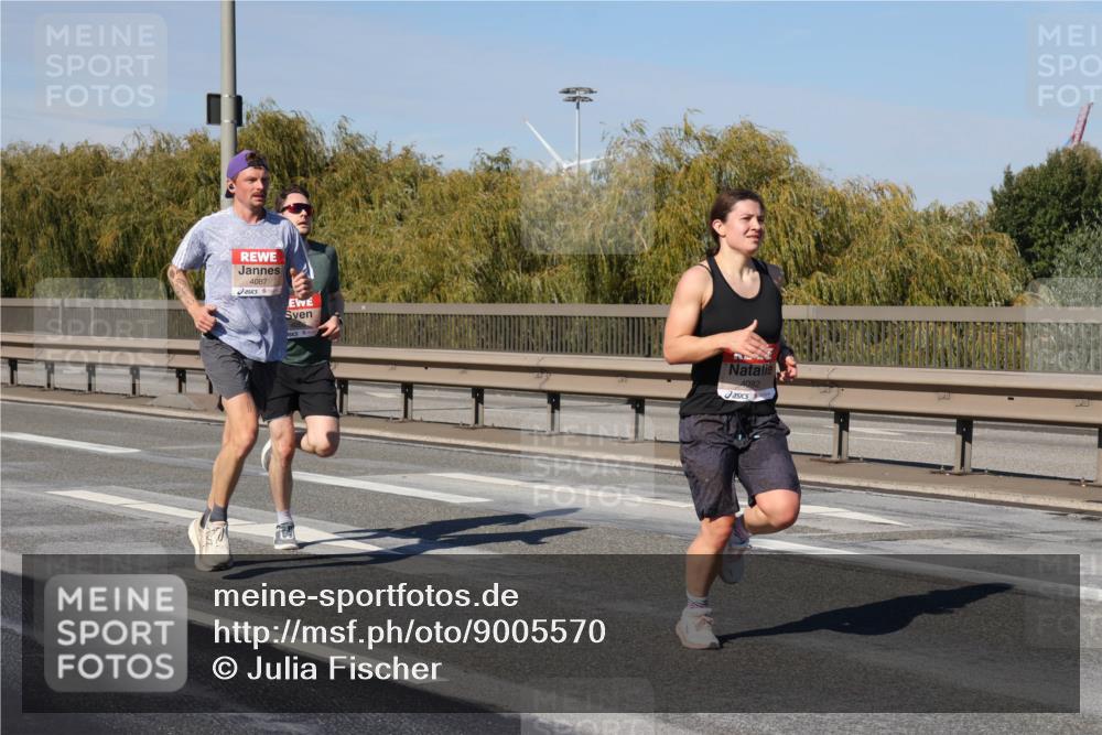 03.10.2025 - Köhlbrandbrückenlauf Julia Fischer http://msf.ph/oto/9005570 03.10.2025 12:40:57 Position 3 4087, 4092 meine-sportfotos.de