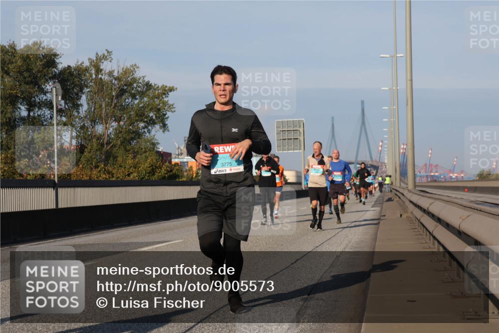 03.10.2025 - Köhlbrandbrückenlauf Luisa Fischer http://msf.ph/oto/9005573 03.10.2025 10:47:17 Position 3 3775 meine-sportfotos.de