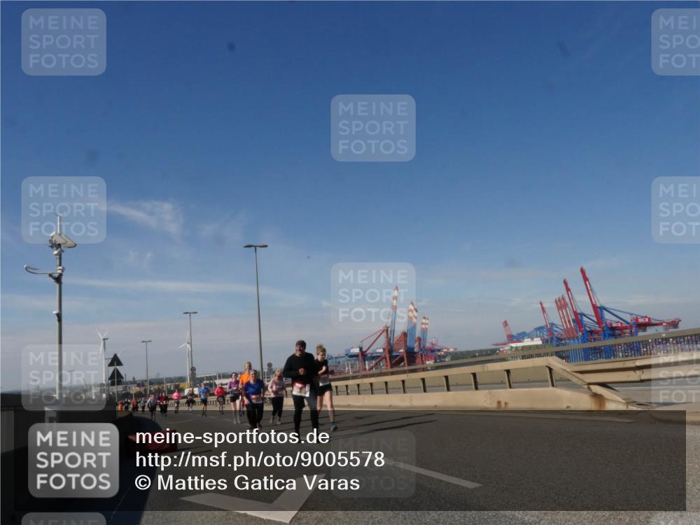 03.10.2025 - Köhlbrandbrückenlauf Matties Gatica Varas http://msf.ph/oto/9005578 03.10.2025 12:59:58 Position 2  meine-sportfotos.de
