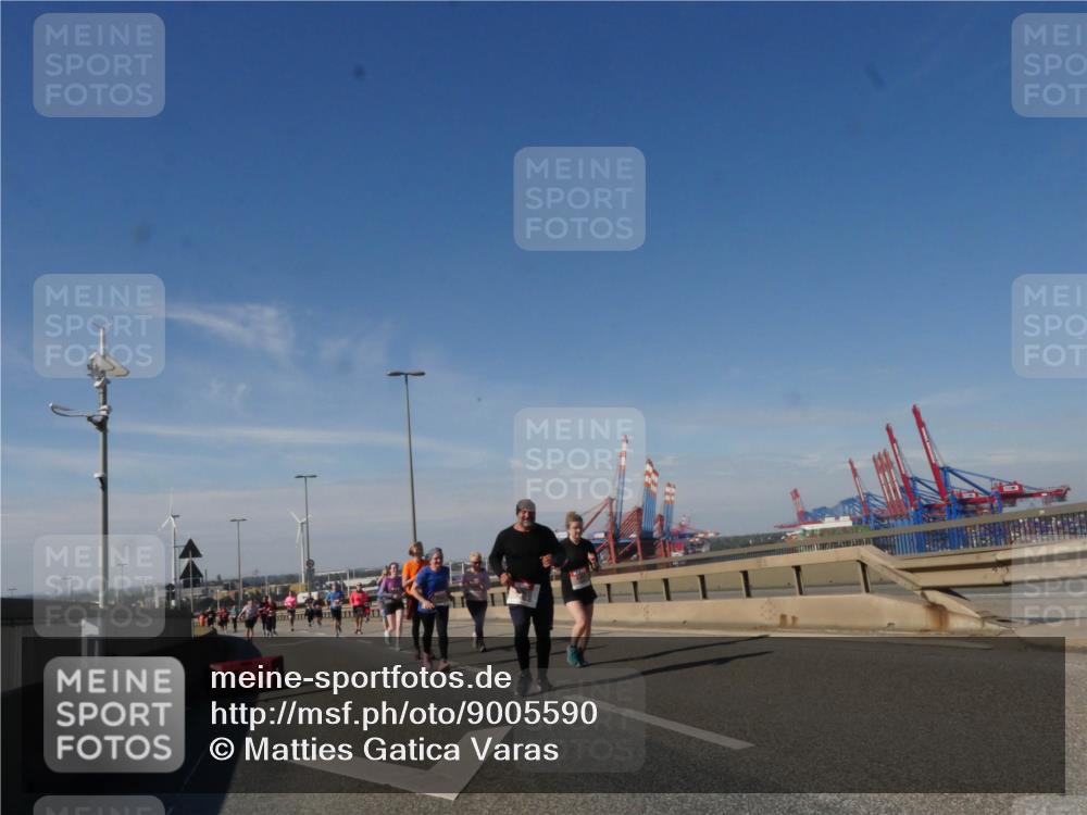 03.10.2025 - Köhlbrandbrückenlauf Matties Gatica Varas http://msf.ph/oto/9005590 03.10.2025 12:59:59 Position 2  meine-sportfotos.de