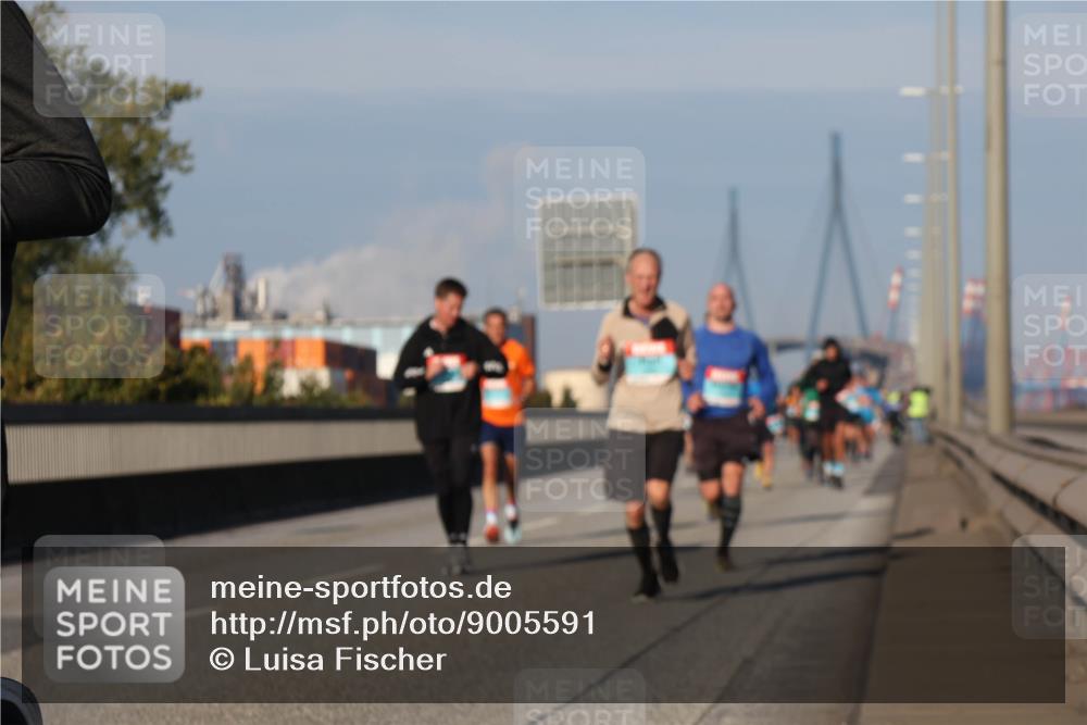 03.10.2025 - Köhlbrandbrückenlauf Luisa Fischer http://msf.ph/oto/9005591 03.10.2025 10:47:18 Position 3  meine-sportfotos.de