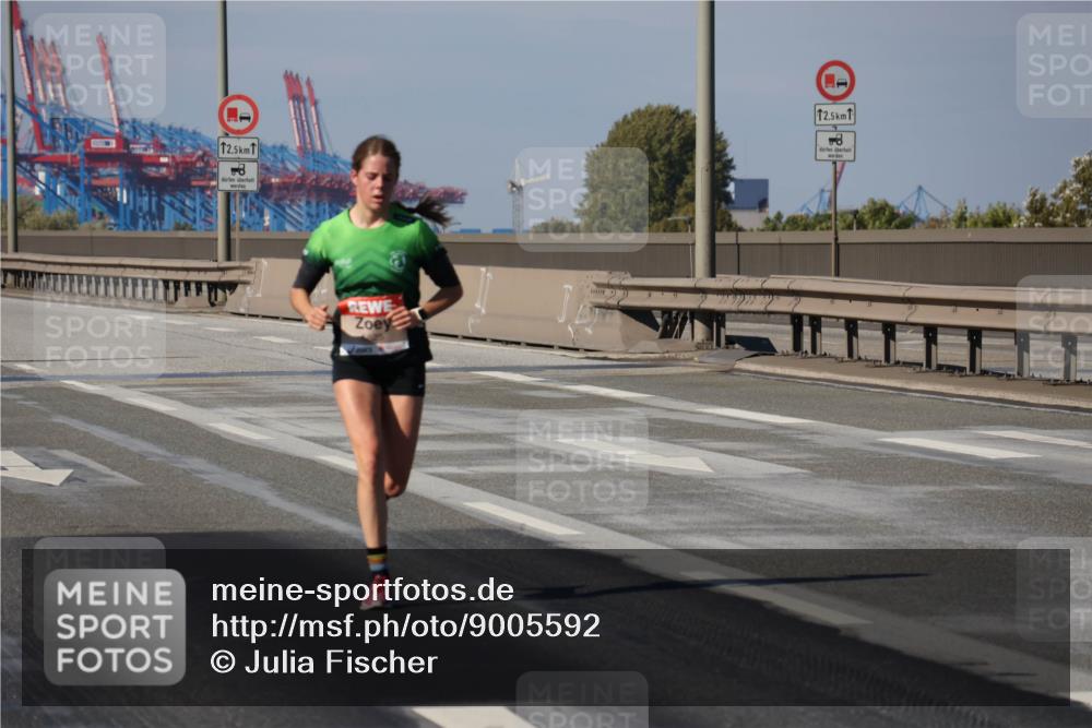 03.10.2025 - Köhlbrandbrückenlauf Julia Fischer http://msf.ph/oto/9005592 03.10.2025 12:41:17 Position 3 12, 5, 58, 12, 5, 1, 18 meine-sportfotos.de