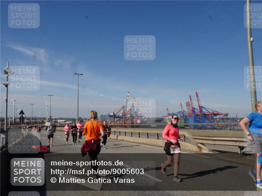 03.10.2025 - Köhlbrandbrückenlauf Matties Gatica Varas http://msf.ph/oto/9005603 03.10.2025 13:00:11 Position 2  meine-sportfotos.de