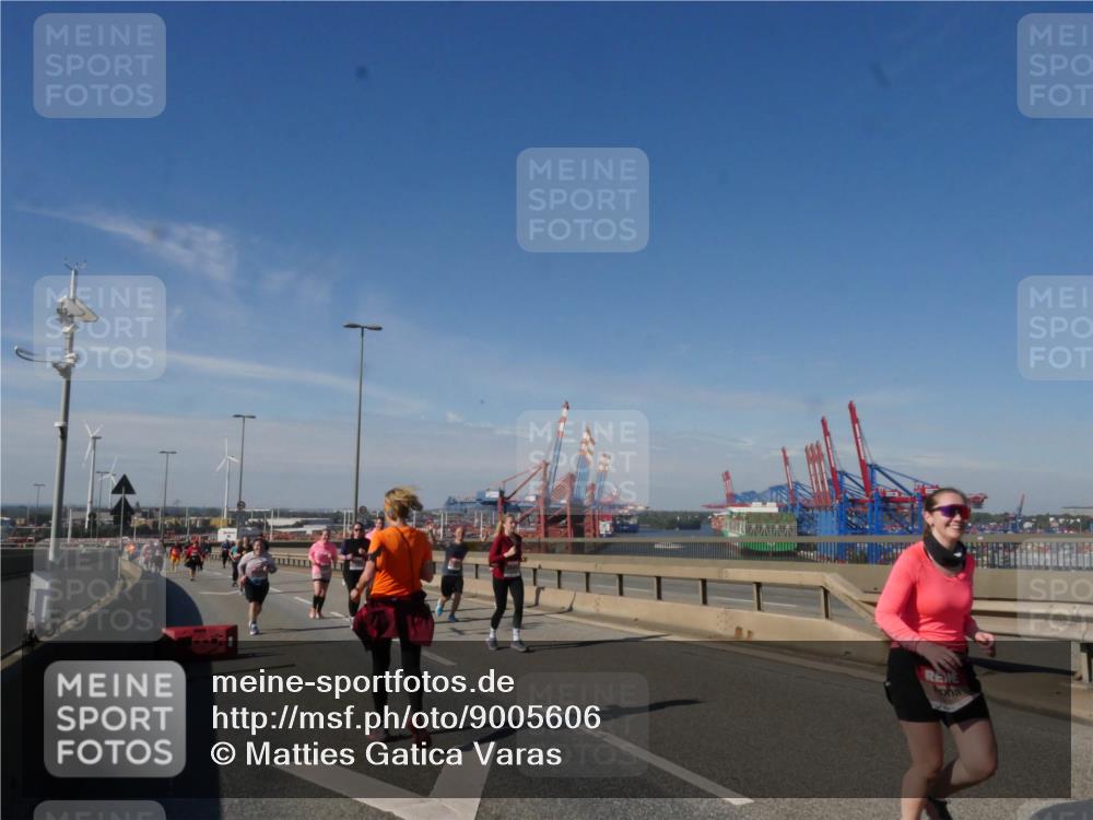 03.10.2025 - Köhlbrandbrückenlauf Matties Gatica Varas http://msf.ph/oto/9005606 03.10.2025 13:00:11 Position 2  meine-sportfotos.de