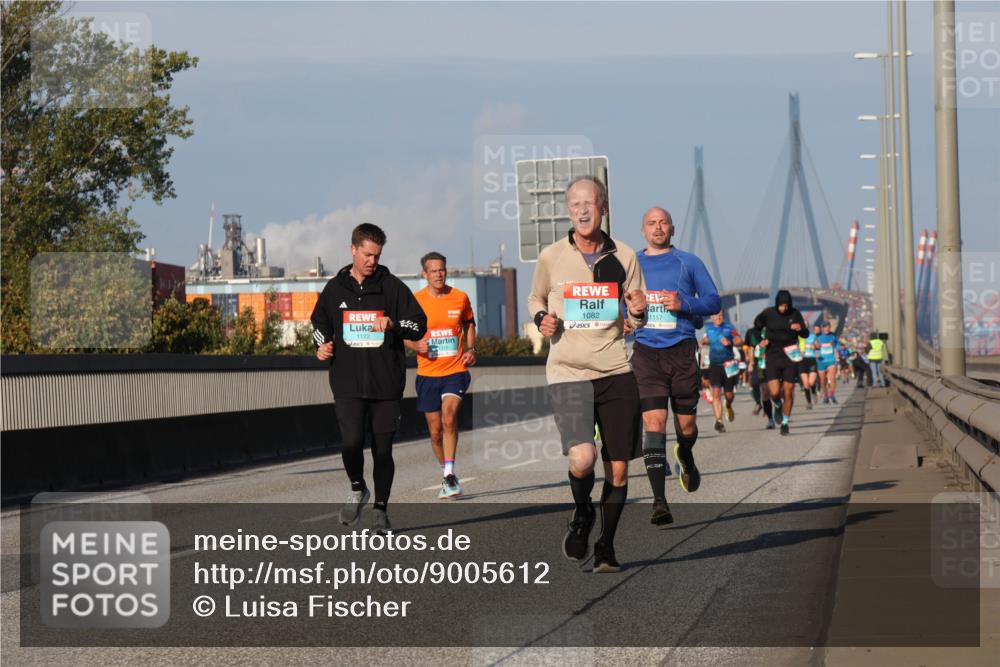 03.10.2025 - Köhlbrandbrückenlauf Luisa Fischer http://msf.ph/oto/9005612 03.10.2025 10:47:19 Position 3 1082, 1122, 1157 meine-sportfotos.de
