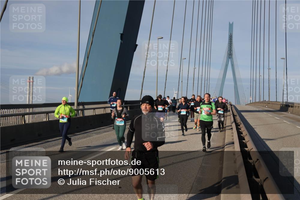 03.10.2025 - Köhlbrandbrückenlauf Julia Fischer http://msf.ph/oto/9005613 03.10.2025 09:52:49 Position 2  meine-sportfotos.de