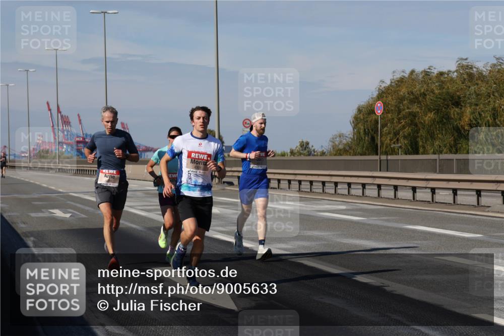03.10.2025 - Köhlbrandbrückenlauf Julia Fischer http://msf.ph/oto/9005633 03.10.2025 12:41:28 Position 3 4301 meine-sportfotos.de