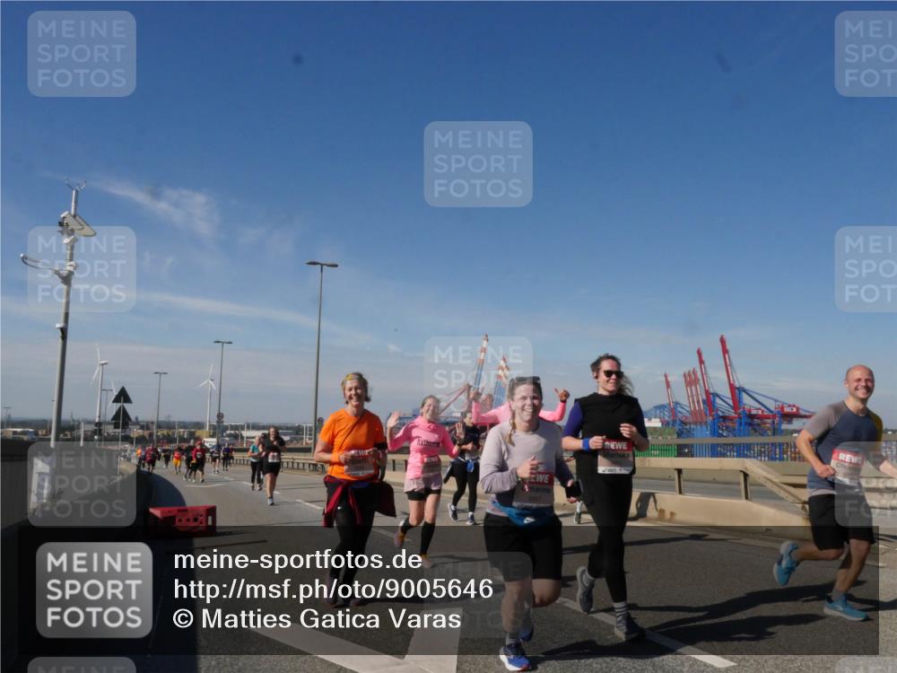 03.10.2025 - Köhlbrandbrückenlauf Matties Gatica Varas http://msf.ph/oto/9005646 03.10.2025 13:00:16 Position 2  meine-sportfotos.de