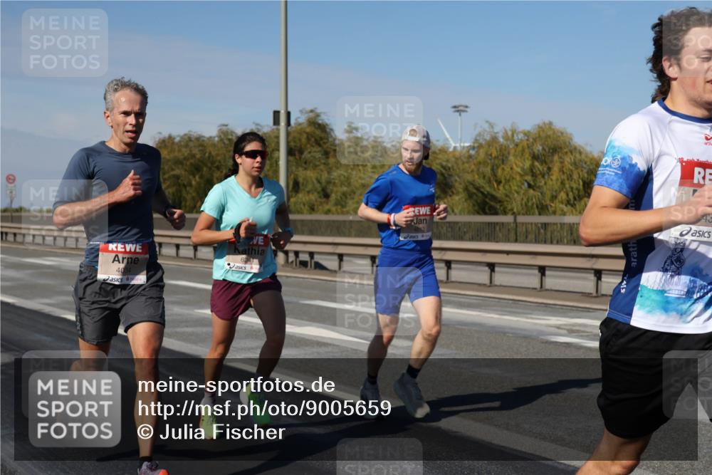 03.10.2025 - Köhlbrandbrückenlauf Julia Fischer http://msf.ph/oto/9005659 03.10.2025 12:41:31 Position 3 4034, 6241, 4013 meine-sportfotos.de