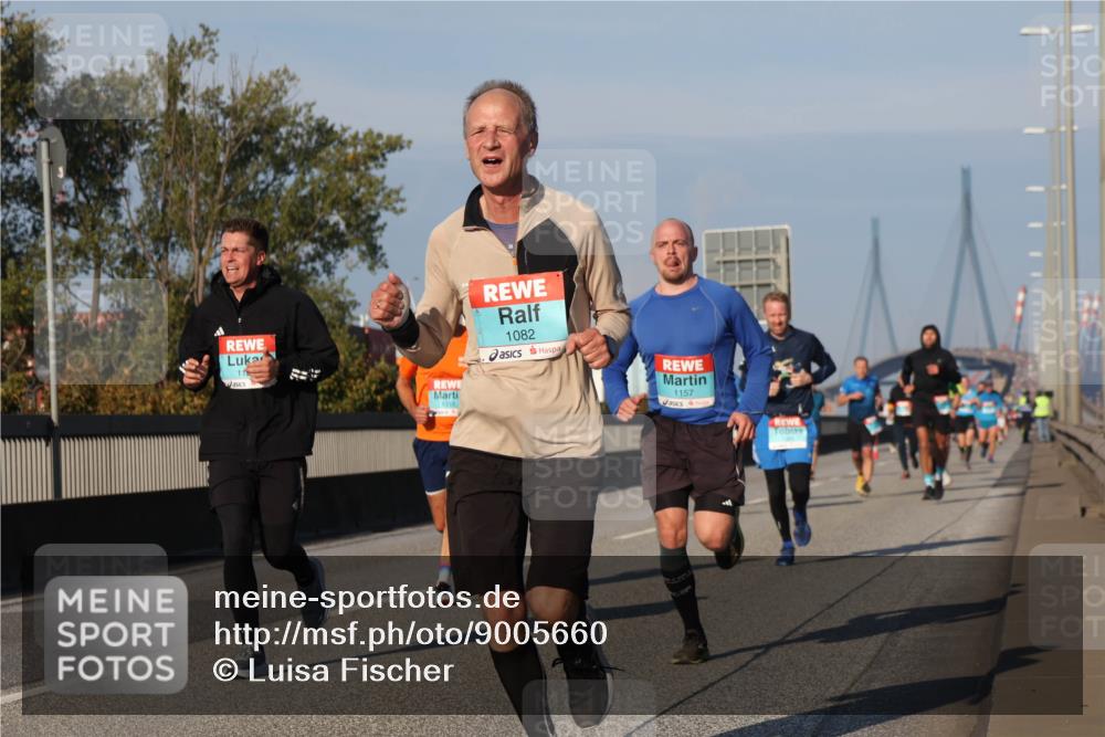 03.10.2025 - Köhlbrandbrückenlauf Luisa Fischer http://msf.ph/oto/9005660 03.10.2025 10:47:21 Position 3 11, 1315, 1082, 1157 meine-sportfotos.de