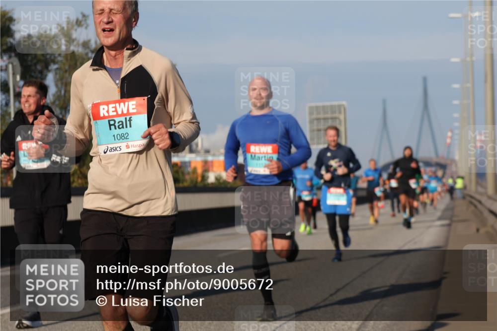 03.10.2025 - Köhlbrandbrückenlauf Luisa Fischer http://msf.ph/oto/9005672 03.10.2025 10:47:22 Position 3 1082 meine-sportfotos.de