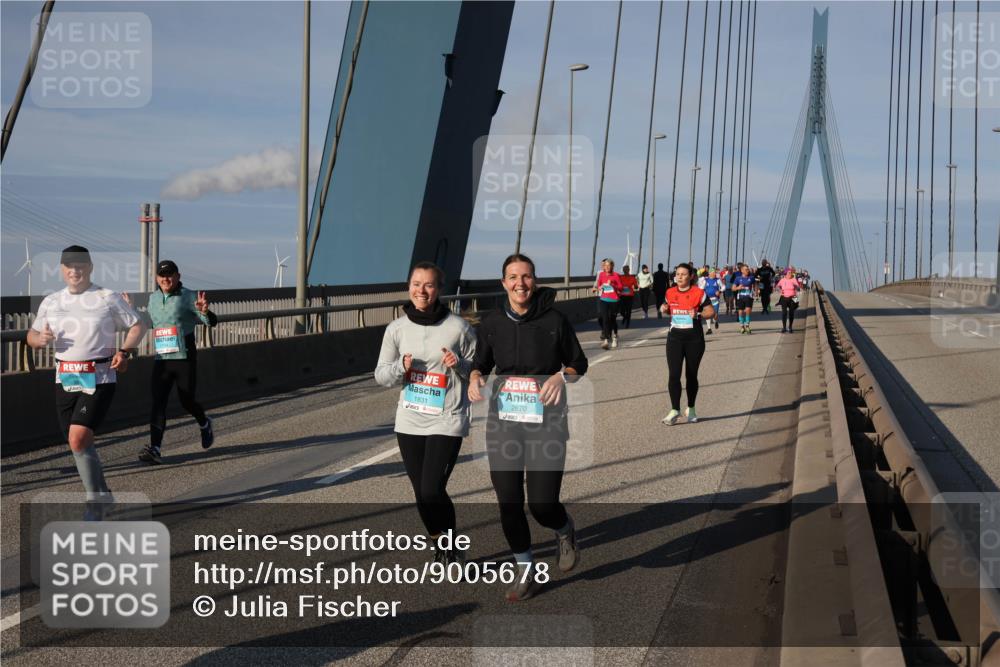 03.10.2025 - Köhlbrandbrückenlauf Julia Fischer http://msf.ph/oto/9005678 03.10.2025 09:52:59 Position 2 1831, 2670 meine-sportfotos.de