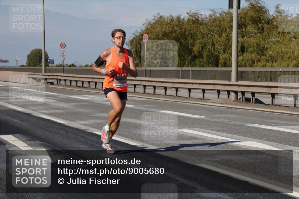 03.10.2025 - Köhlbrandbrückenlauf Julia Fischer http://msf.ph/oto/9005680 03.10.2025 12:41:43 Position 3 1251, 4019 meine-sportfotos.de