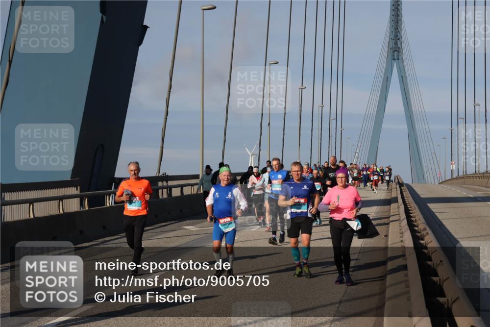 03.10.2025 - Köhlbrandbrückenlauf Julia Fischer http://msf.ph/oto/9005705 03.10.2025 09:53:05 Position 2  meine-sportfotos.de