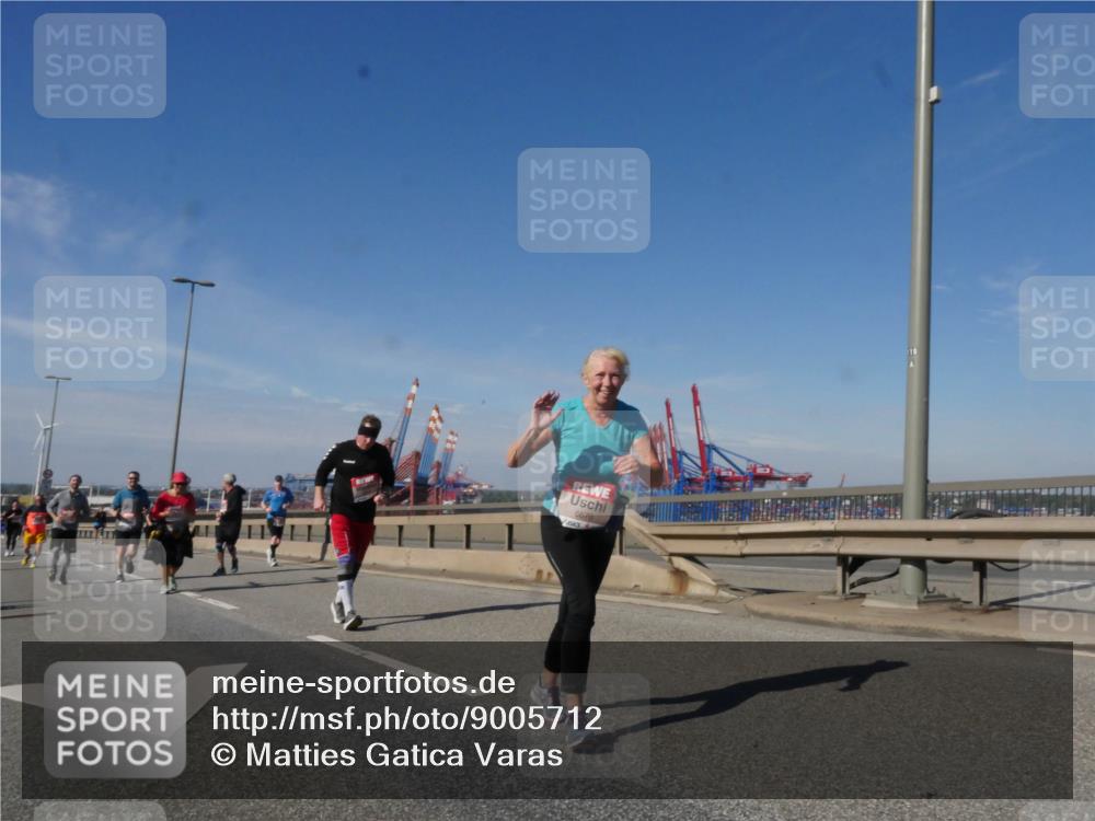 03.10.2025 - Köhlbrandbrückenlauf Matties Gatica Varas http://msf.ph/oto/9005712 03.10.2025 13:00:26 Position 2 6670 meine-sportfotos.de