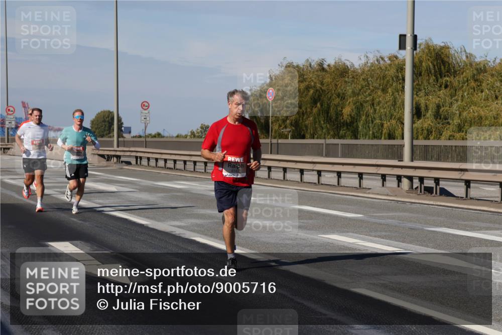03.10.2025 - Köhlbrandbrückenlauf Julia Fischer http://msf.ph/oto/9005716 03.10.2025 12:41:53 Position 3 12, 1, 1251, 4142 meine-sportfotos.de
