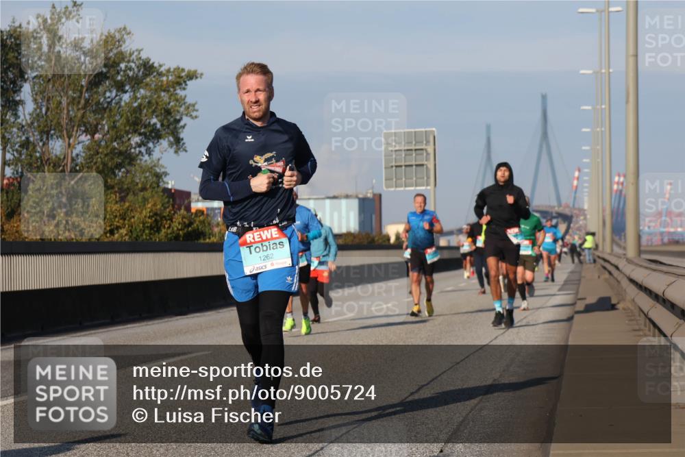 03.10.2025 - Köhlbrandbrückenlauf Luisa Fischer http://msf.ph/oto/9005724 03.10.2025 10:47:25 Position 3 1262 meine-sportfotos.de