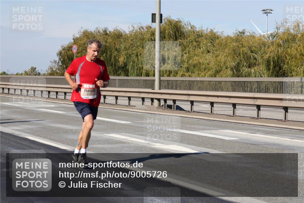 03.10.2025 - Köhlbrandbrückenlauf Julia Fischer http://msf.ph/oto/9005726 03.10.2025 12:41:53 Position 3 4142 meine-sportfotos.de