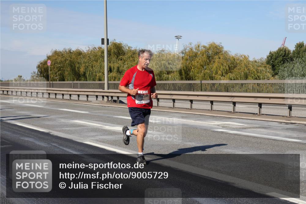 03.10.2025 - Köhlbrandbrückenlauf Julia Fischer http://msf.ph/oto/9005729 03.10.2025 12:41:54 Position 3  meine-sportfotos.de