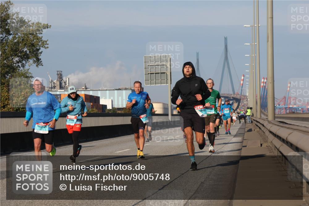 03.10.2025 - Köhlbrandbrückenlauf Luisa Fischer http://msf.ph/oto/9005748 03.10.2025 10:47:26 Position 3  meine-sportfotos.de