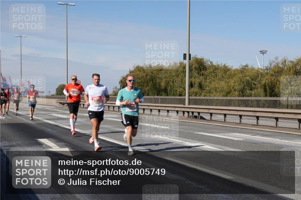 03.10.2025 - Köhlbrandbrückenlauf Julia Fischer http://msf.ph/oto/9005749 03.10.2025 12:41:56 Position 3  meine-sportfotos.de