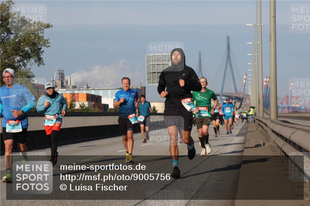 03.10.2025 - Köhlbrandbrückenlauf Luisa Fischer http://msf.ph/oto/9005756 03.10.2025 10:47:27 Position 3 1021, 1330 meine-sportfotos.de