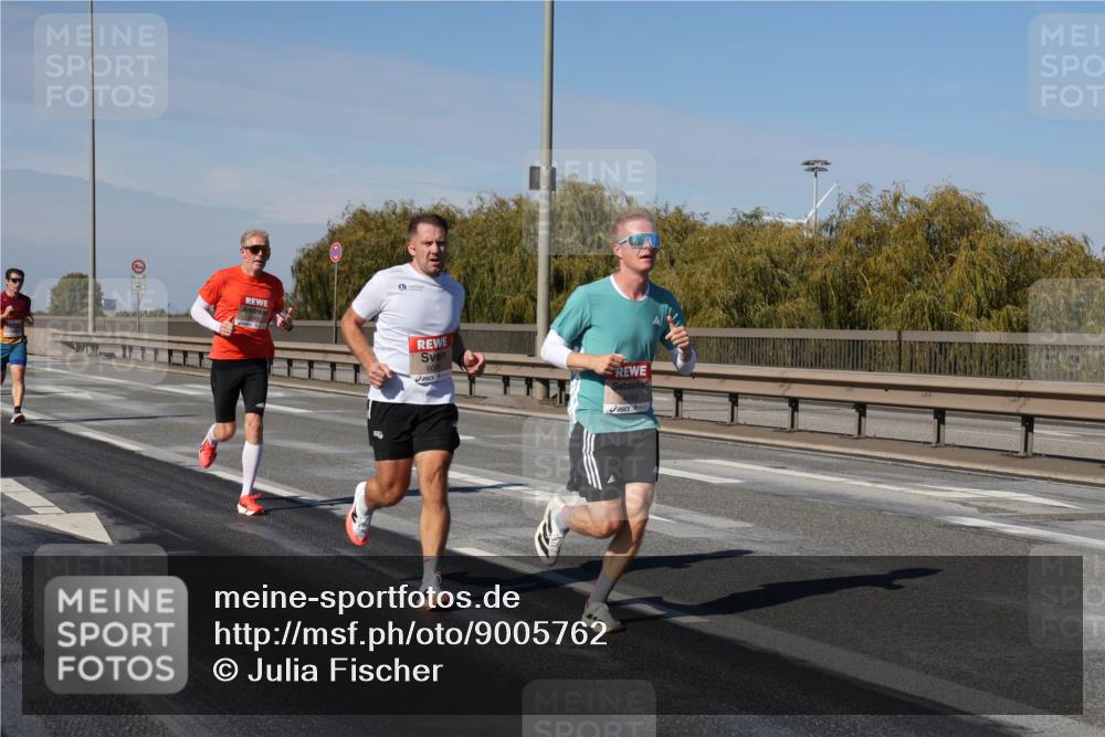 03.10.2025 - Köhlbrandbrückenlauf Julia Fischer http://msf.ph/oto/9005762 03.10.2025 12:41:57 Position 3 6085, 4155 meine-sportfotos.de
